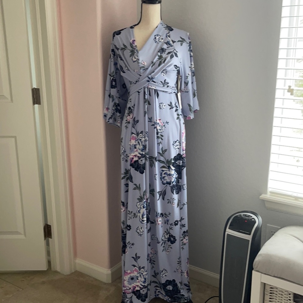 New with tag Jessica Simpson dress maternity. NWT